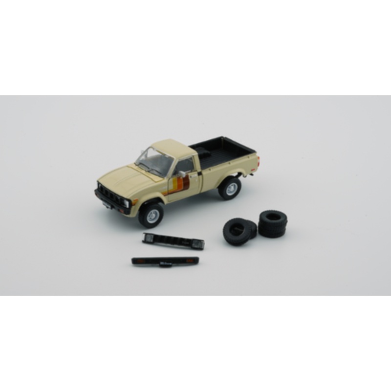 1/64 BM Creations Toyota Hilux - Ivory Beige