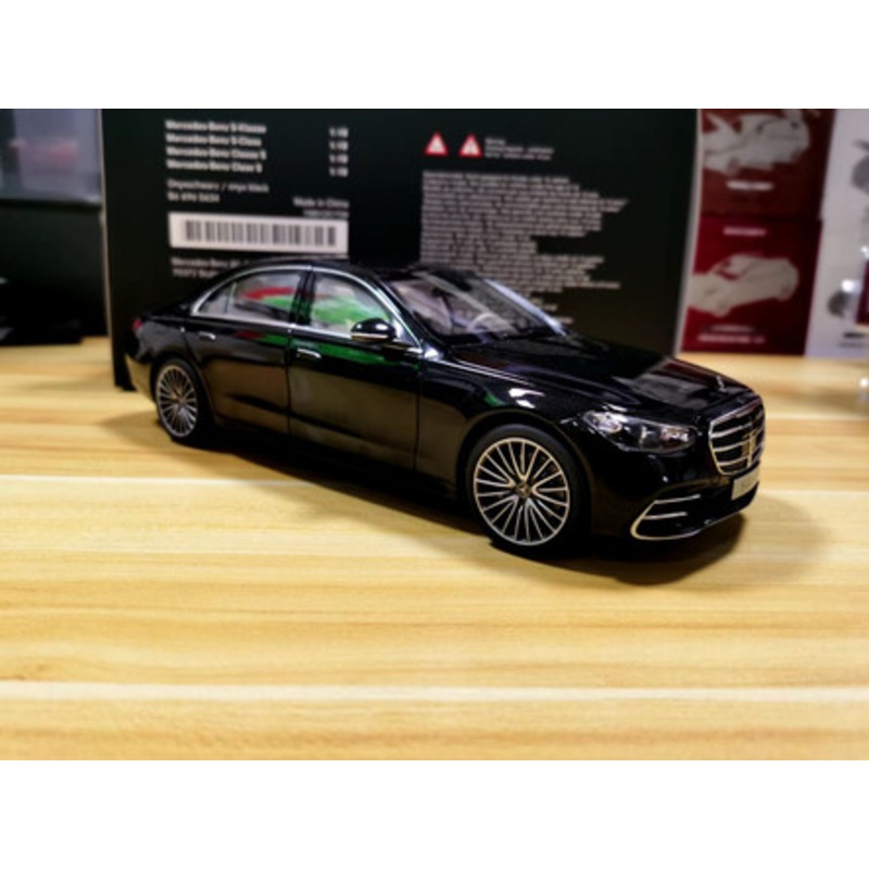 1/18 Dealer Edition 2020 Mercedes-Benz Mercedes S-Class S-Klasse W223 AMG Line (Black) Diecast Car Model