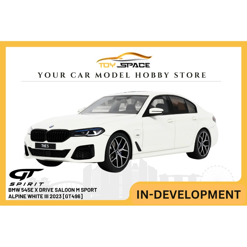 [GT SPIRIT] 1:18 BMW 545E X Drive Saloon M Sport Alpine White III 2023 [GT496]