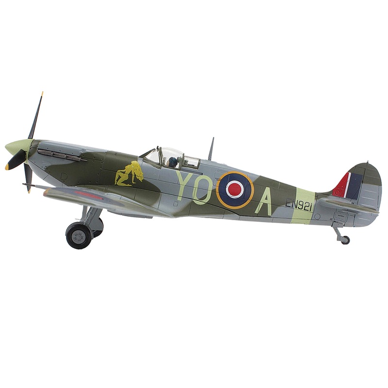 Supermarine Spitfire Mk Vb Fighter Aircraft "EN921 Flying Officer Jack Sheppard No. 401 Squadron" (1943) Royal Canadian Air Force "Air Power Series" 1/48 Diecast Model by Hobby Master