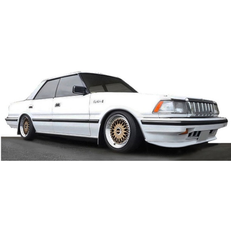 1/18 Ignition Model Toyota Crown (120) 3.0 Royal Saloon G White