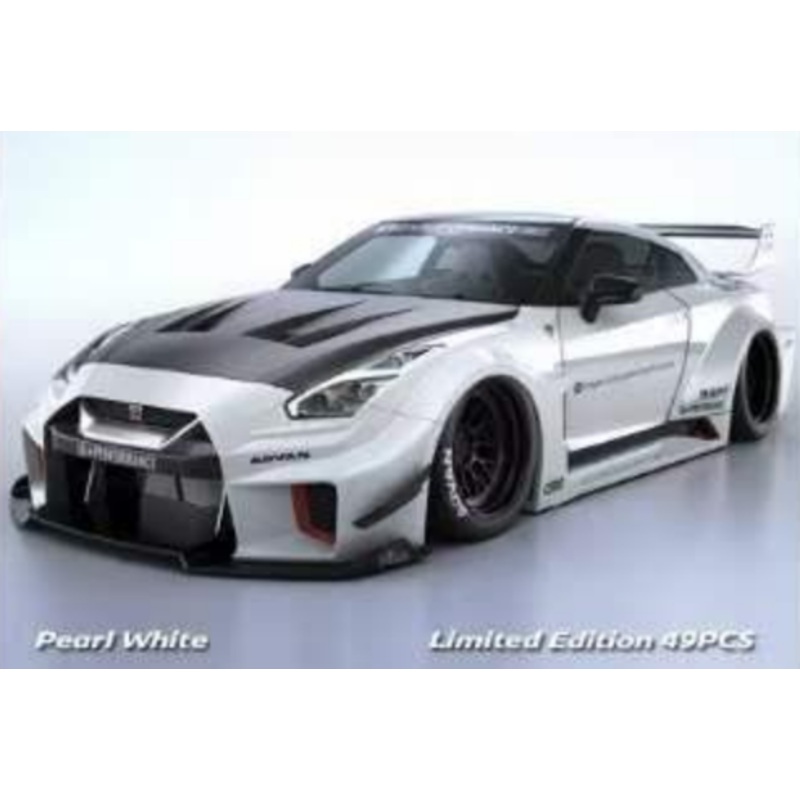 1/18 LB-Silhouette Works GT Nissan 35GT-RR (Pearl White) Resin Car Model Limited 49 Pieces