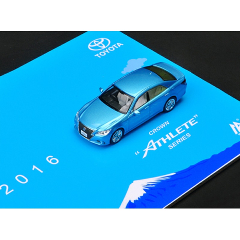 1/64 Toyota Crown Blue Diecast Model Car by Time Model