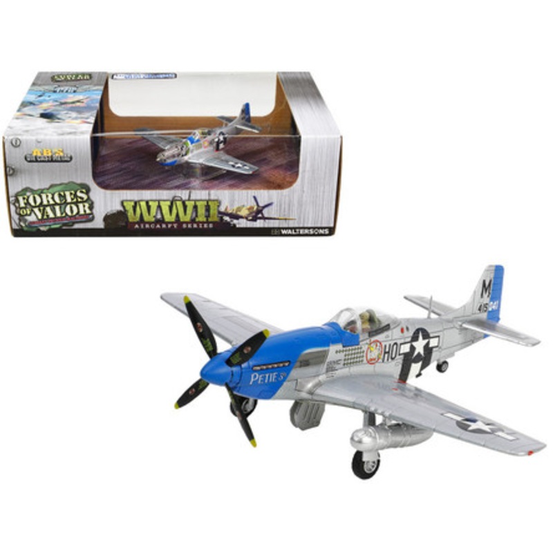 North American Aviation P-51D Mustang Aircraft Fighter "Petie 3rd Lt. Col. John C. Meyer 487th Fighter Squadron 352nd Fighter Group USAAF" (1944) "WW2 Aircrafts Series" 1/72 Diecast Model by Forces of Valor