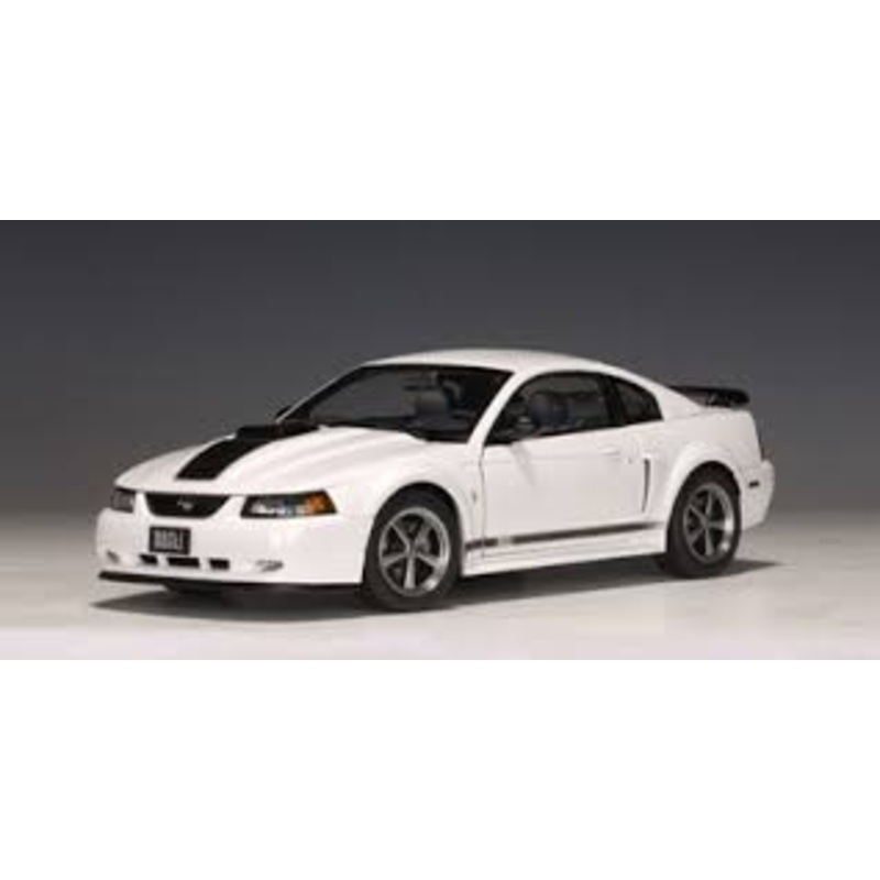 1/18 AUTOart 2003 Ford Mustang Mach I (Oxford White) Diecast Car Model