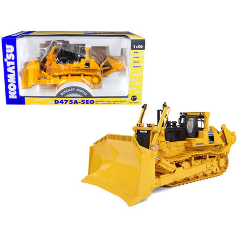 Komatsu D475A-5EO Dozer with Ripper 1/50 Diecast Model by First Gear