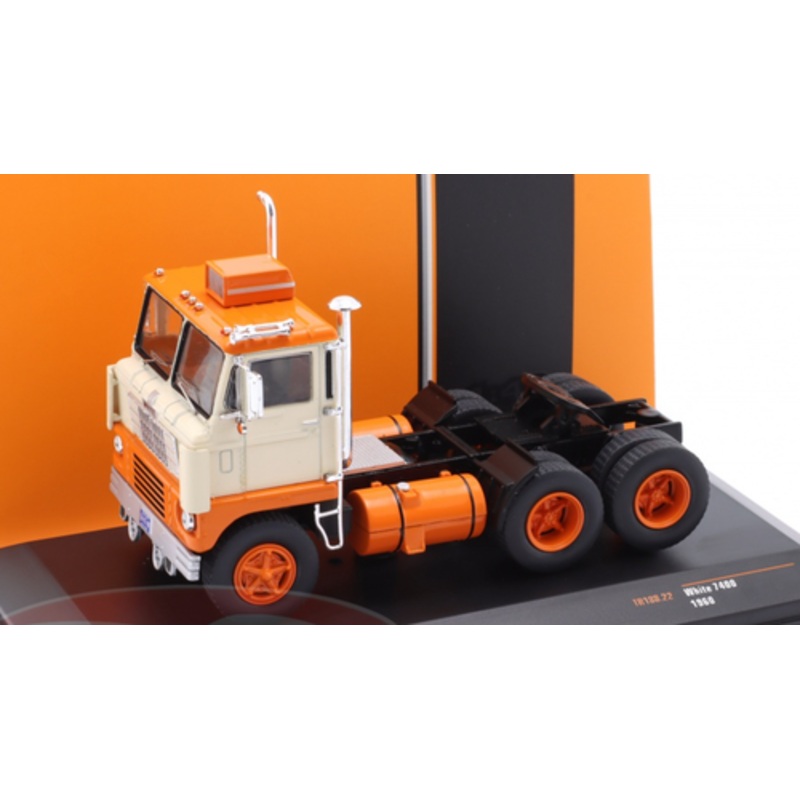 1/43 Ixo 1960 White 7400 SZM (Beige & Orange) Diecast Car Model