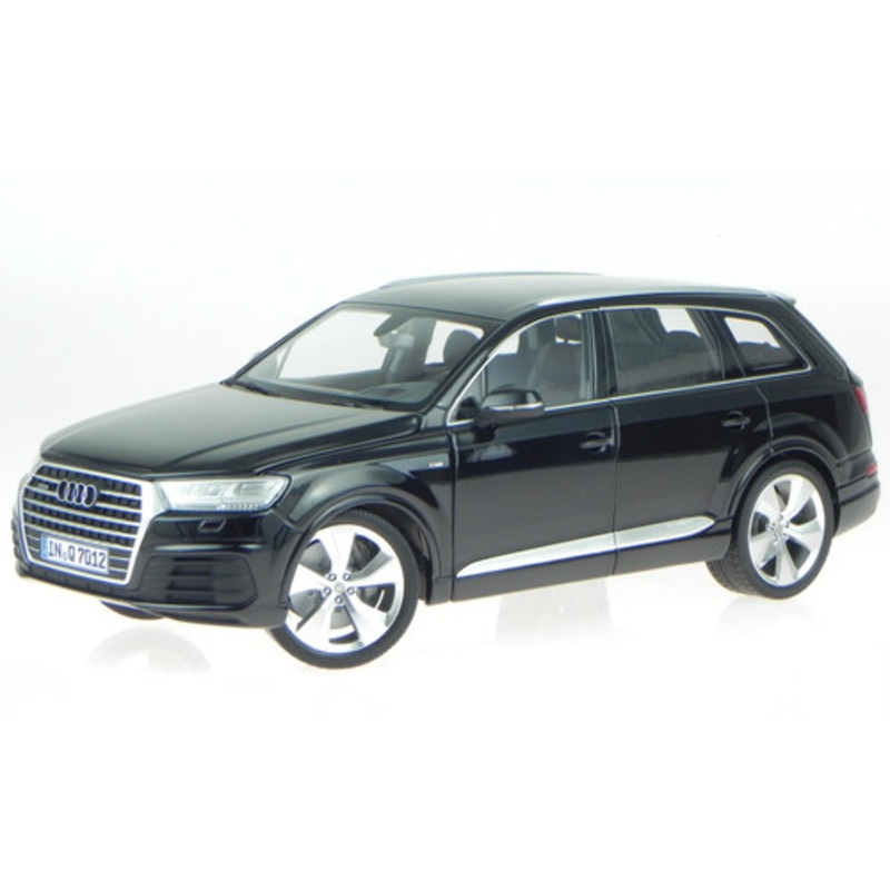 1/18 Dealer Edition 2014 2015 Audi Q7 V8 TDI Quattro S-Line (Orca Black) Diecast Car Model