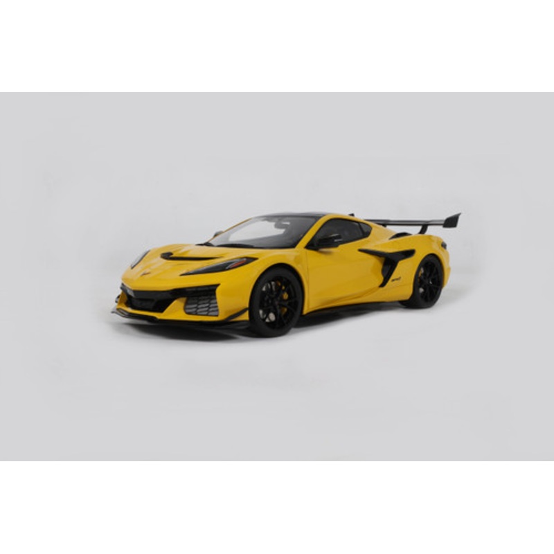 1/18 GT Spirit 2025 Chevrolet Corvette C8 ZR1 (Yellow) Car Model