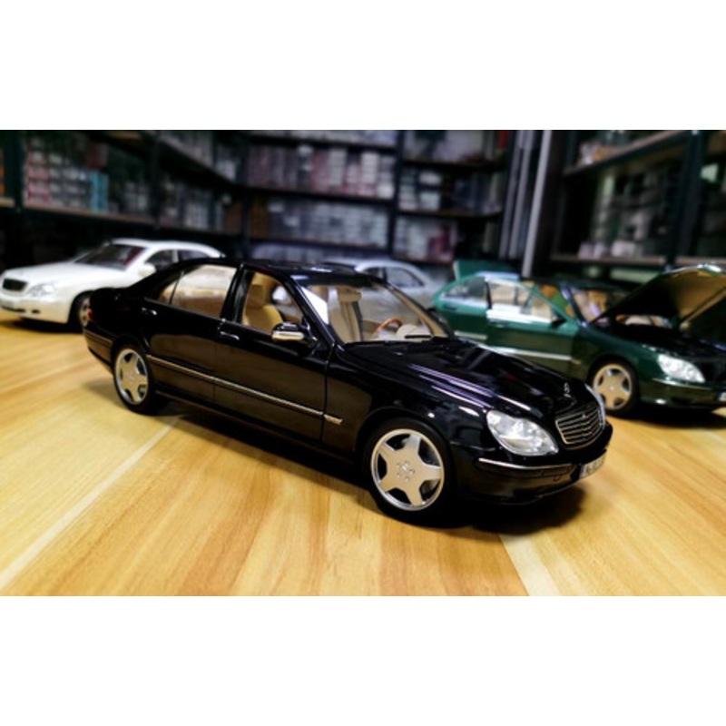 1/18 Mercedes-Benz Mercedes S-Class S-Klasse S600 W220 AMG (Black) Diecast Car Model