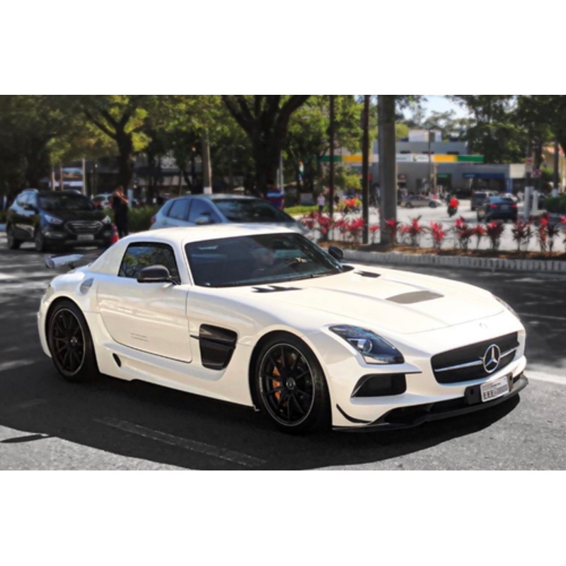1/18 HH Model Mercedds Benz SLS AMG Designo Mystic White (Limit 60 Pieces)