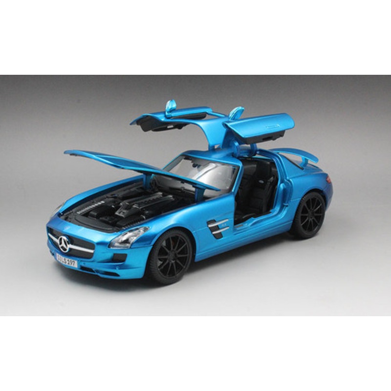 1/18 Maisto Mercedes-Benz Mercedes SLS AMG (Metallic Matte Blue) Diecast Car Model