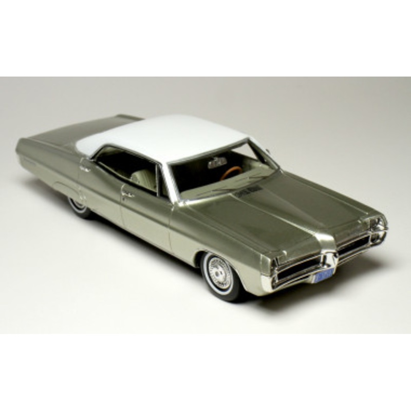 1967 Pontiac Bonneville Champagne Irid 1:43 Scale Resin Cast Replica Goldvarg Collection