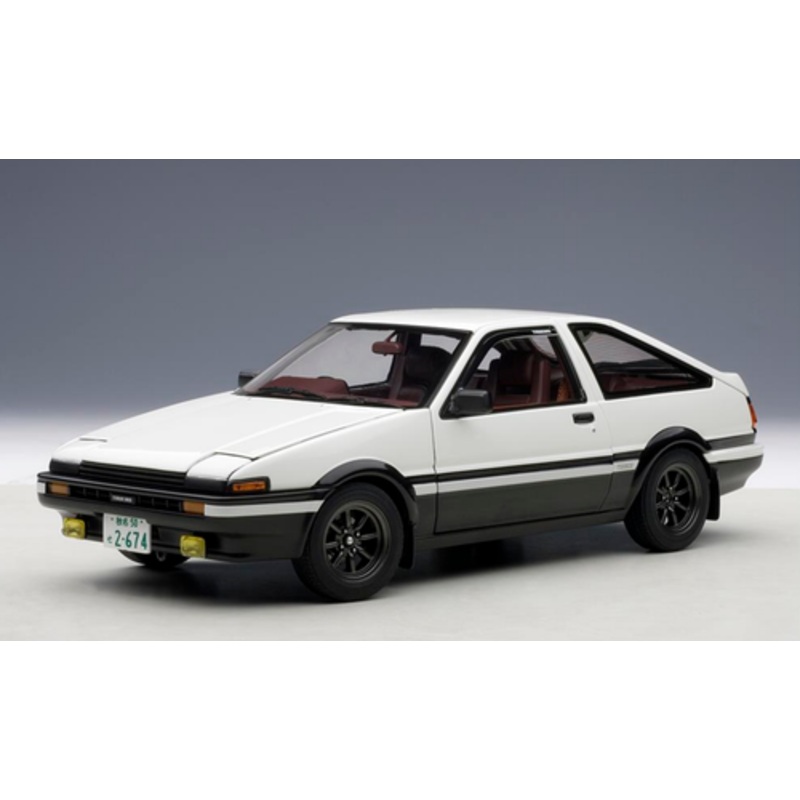 1/18 AUTOart Toyota Sprinter Trueno (AE86) Initial D Legend 1 Car Model