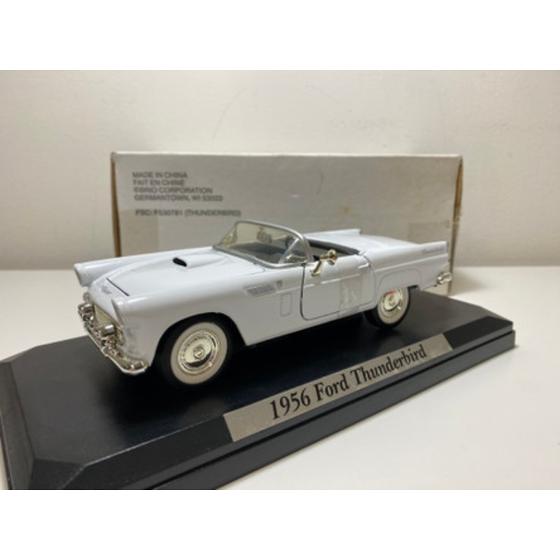 Vintage 1/24 Motormax 1956 Ford Tunderbird Convertible (White) Diecast Car Model