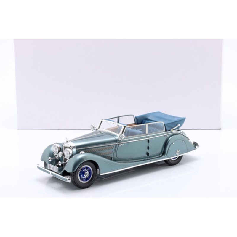 1/18 Matrix 1936 Mercedes-Benz 770 Grosser Cabriolet D (W07) (Light Blue) Car Model