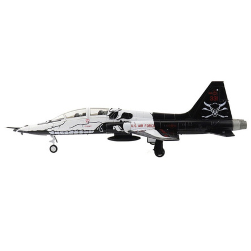 Northrop T-38C Talon Aircraft "65-10331 FAIP Scheme 87th FTS Laughlin AFB" (2021) United States Air Force "Air Power Series" 1/72 Diecast Model by Hobby Master
