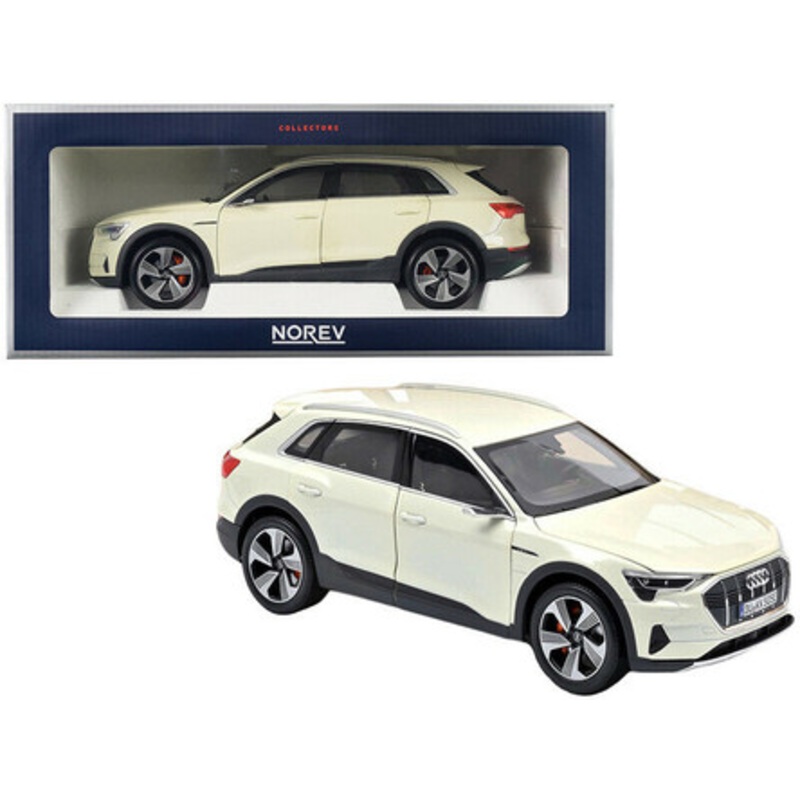 1/18 Dealer Edition Audi Collection Audi E-Tron (White) Diecast Car Model