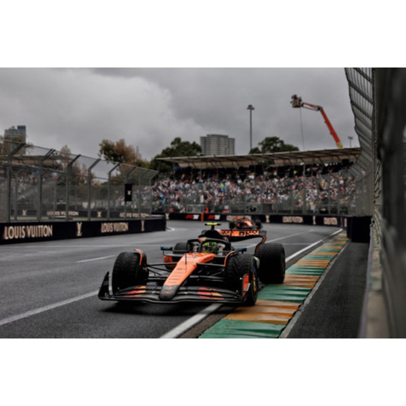 1/18 Minichamps 2025 Formula 1 Australian GP Winner McLaren F1 Team MCL39 #4 Lando Norris Car Model