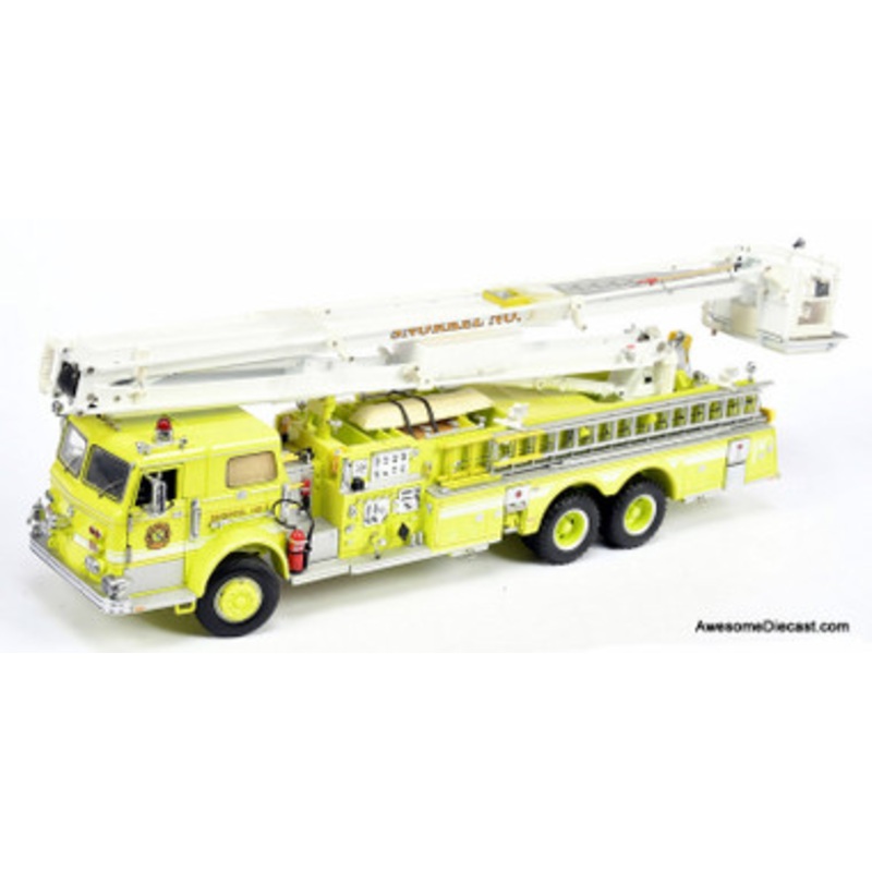 ULTRA RARE - Franklin Mint 1:32 Pierce Snorkel Fire Truck, Yellow