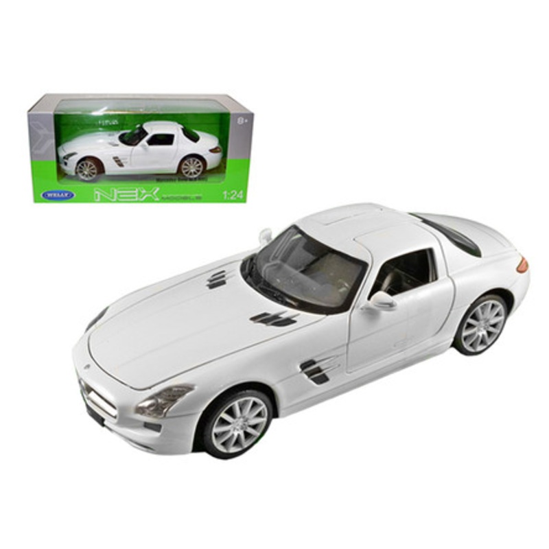 Mercedes SLS AMG White 1/24 Diecast Model Car by Welly