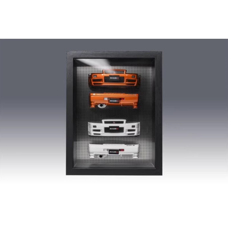 1/18 Motorhelix Nissan Skyline GT-R GTR R34 Bumper Display Set (Orange & White)