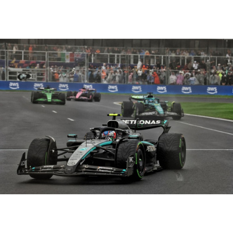 1/18 Minichamps 2025 Formula 1 Australian GP Mercedes-AMG Petronas F1 W16 E Performance #12 Andrea Kimi Antonelli Car Model